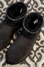 Shepherd of Sweden - Dam Laura Ankelhöga Fårskinnsboots Svart