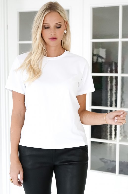 Blond Hour - The perfect Round neck Tshirt - White