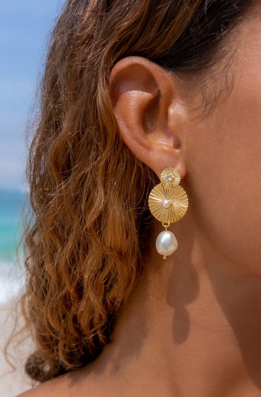 Caroline Svedbom - Odessa Earring - gold pearl