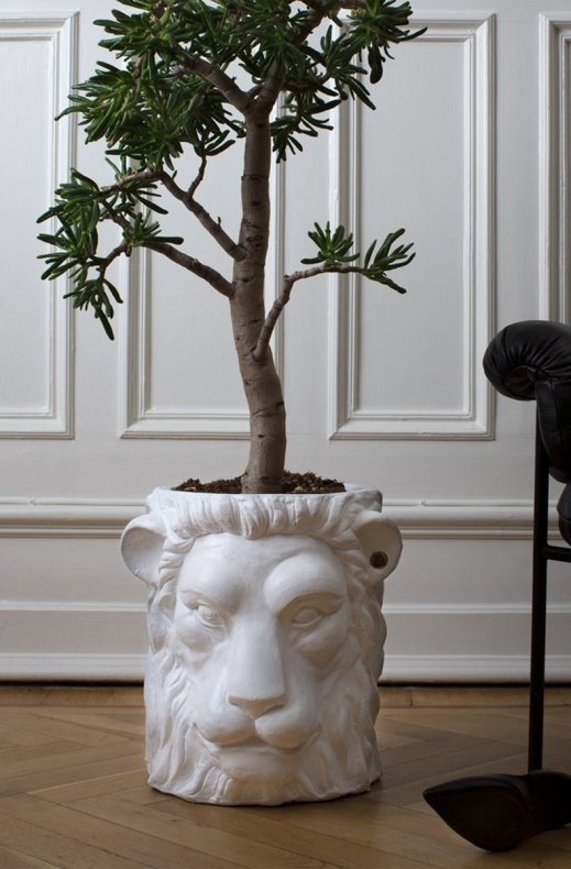 Garden Glory - Lion Pot Large White