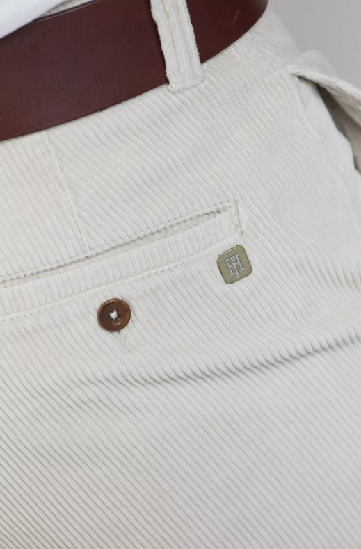 Hansen & Jacob - Washed 8W Cord Shorts - Irish White 12