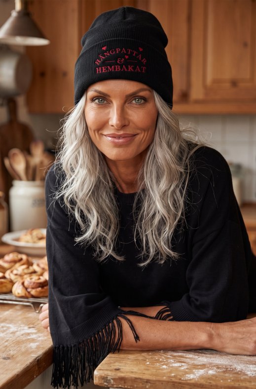 Hatitude - Hängpattar & Hembakat Beanie - Black