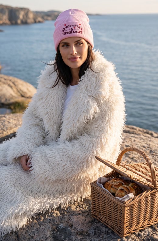 Hatitude - Hängpattar & Hembakat Beanie - Pink