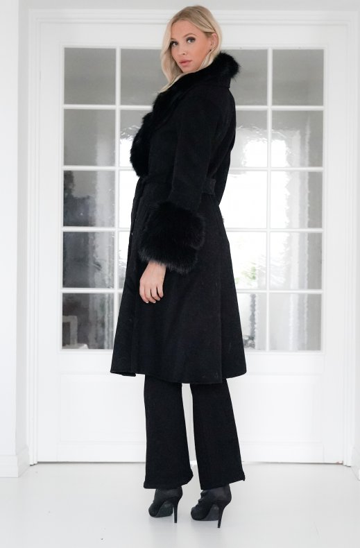 Plain Vanilla - Amazing coat with Faux fur Details - Black