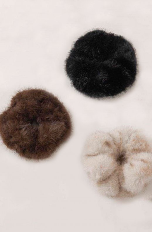 Mixed Brands - Fake fur Scrunchie M06 - Black
