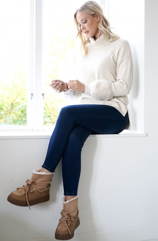 Mixed Brands - Sweater with faux fur 7011 - Panna
