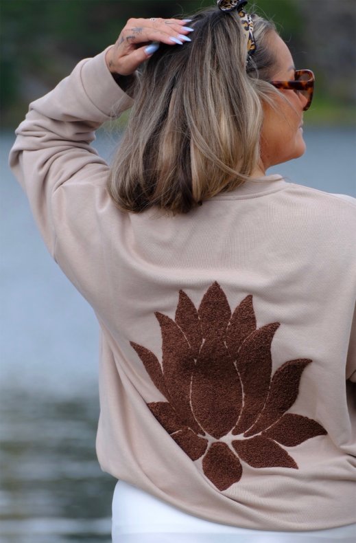 Niiinis x Blond Hour - Lotus Sweater - Beige