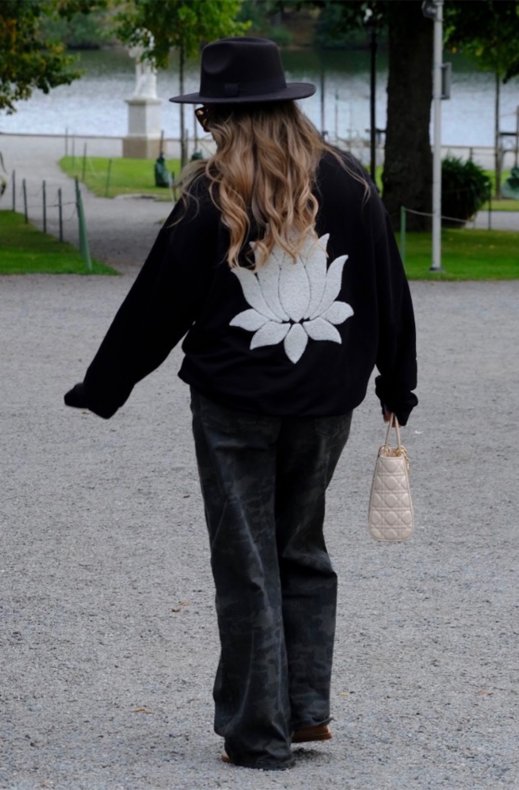 Niiinis x Blond Hour - Lotus Sweater - Black