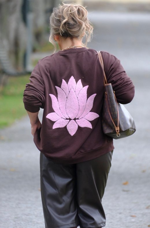 Niiinis x Blond Hour - Lotus Sweater - Choco