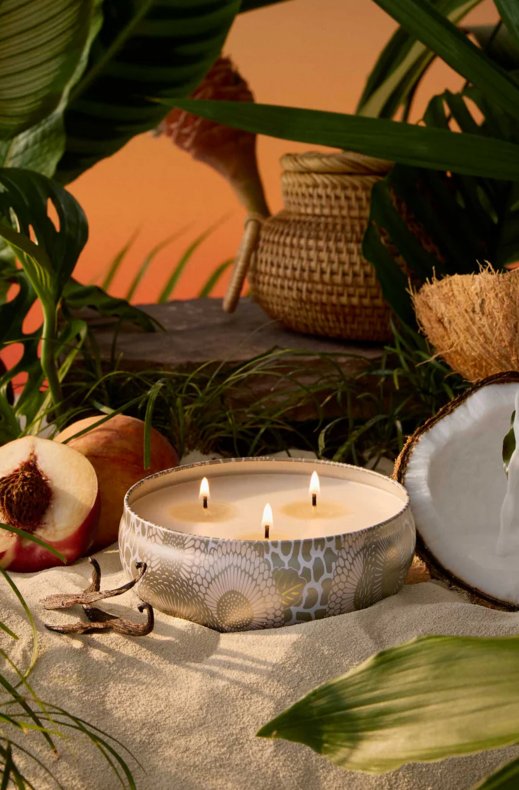Voluspa - 3 Wick Tin Candle V72223 - Tahitian Coconut Vanilla